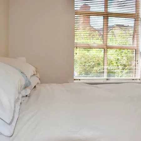 Apartment Spacious & Bight City Centre Flat